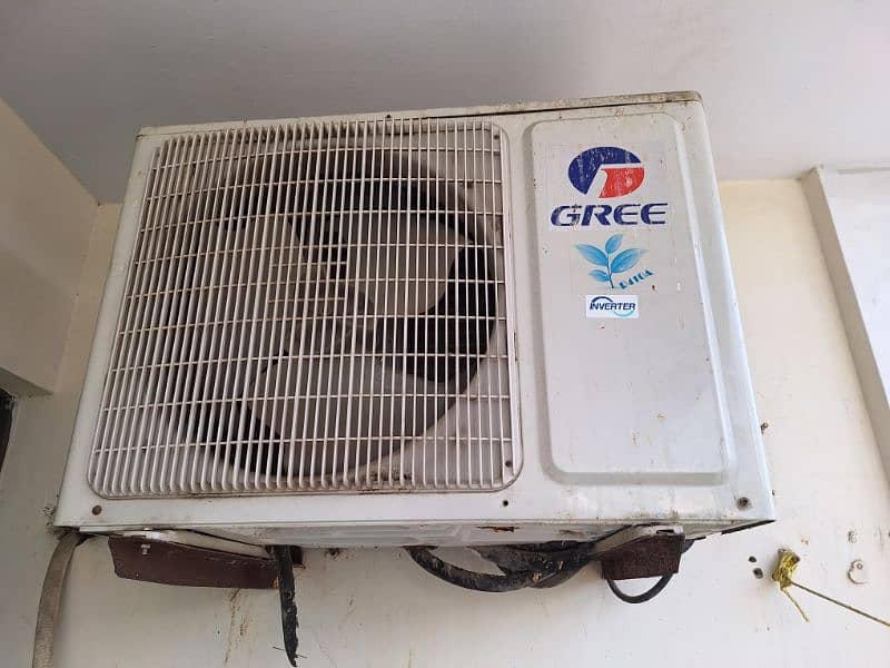 Gree 1.4 ton inverter AC 2