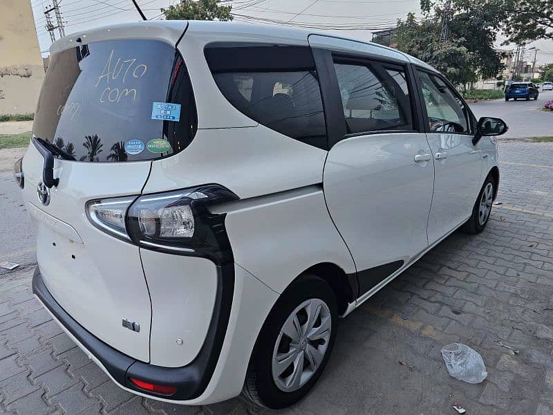 Toyota Sienta 2019 / 24 , urgent sale , 4 grade 15