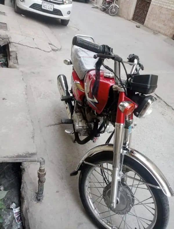 HONDA CG 125 IN GENUINE CONDITION 20 MODEL 1