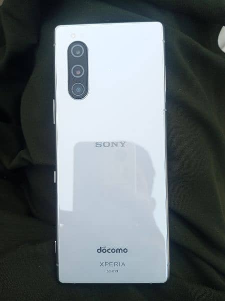 Sony Xperia 5 0