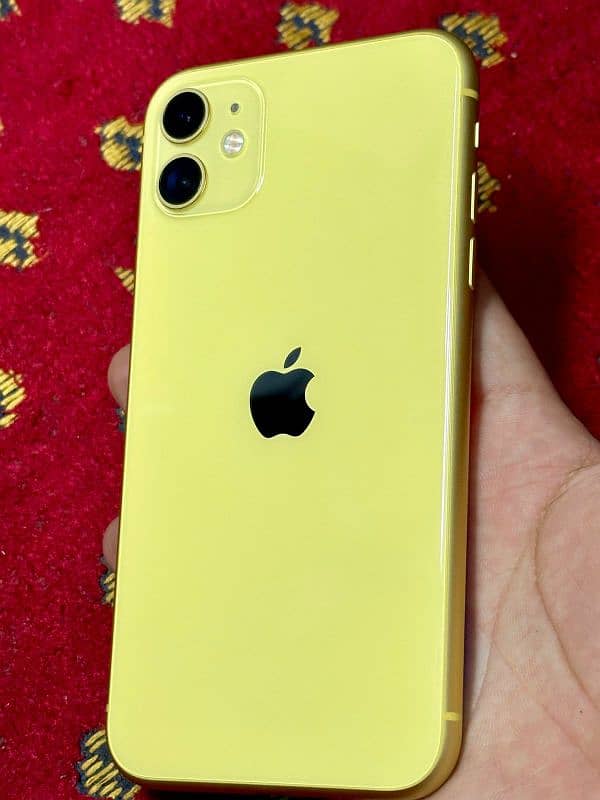 Iphone 11 64gb PTA approved lemon color 0