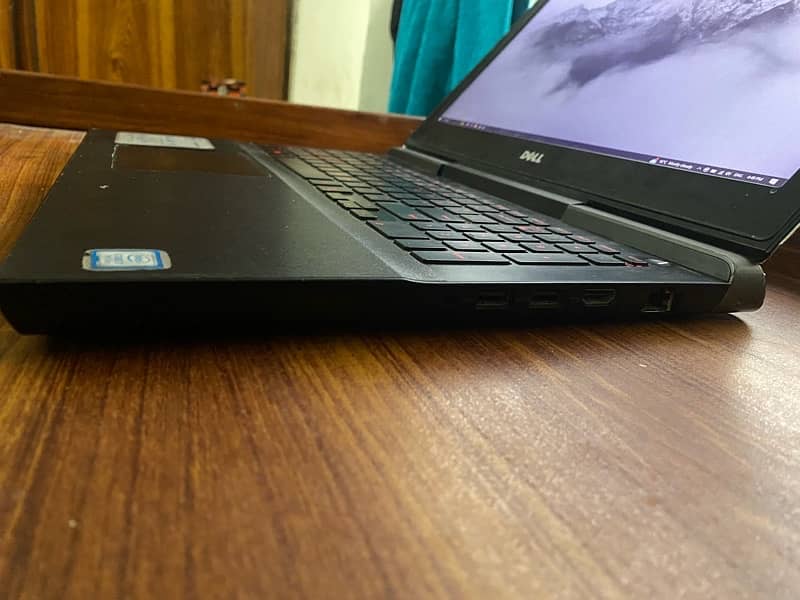 Dell Inspiron 15 7000 Gaming 2