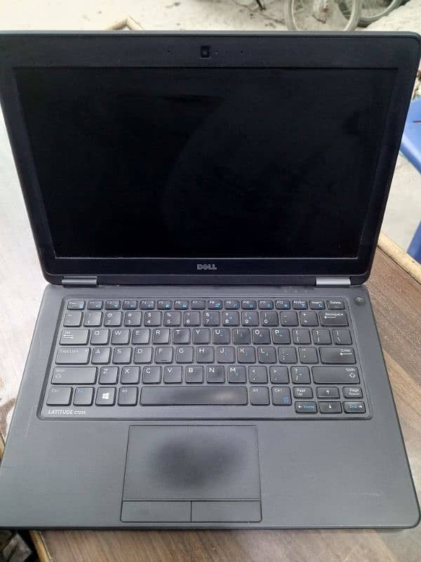 Dell Laptop/Dell 5th Generation Laptop 0