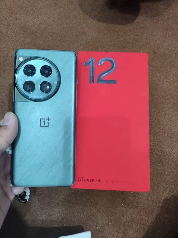 Oneplus 12 16/512 complete box 10/10 phone 4 month Warranty 0