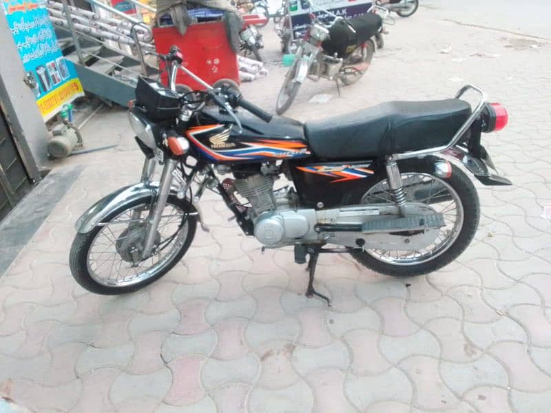 125 honda 28000 drive 10/10 condition 0