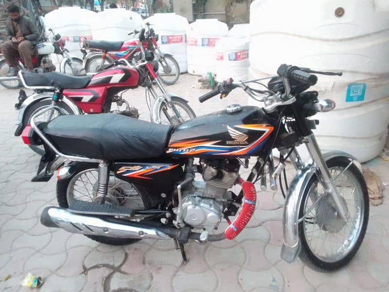 125 honda 28000 drive 10/10 condition 2