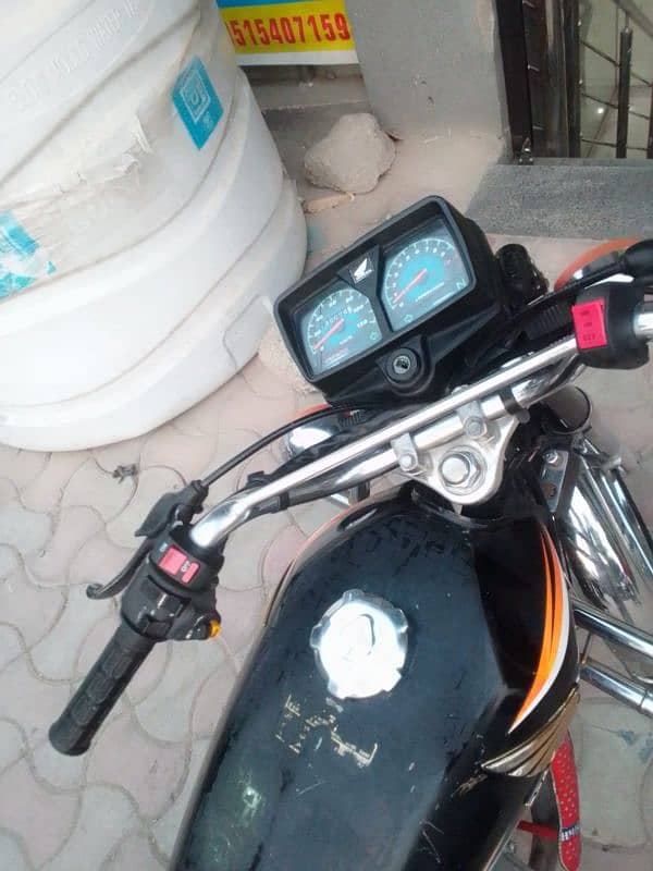 125 honda 28000 drive 10/10 condition 4