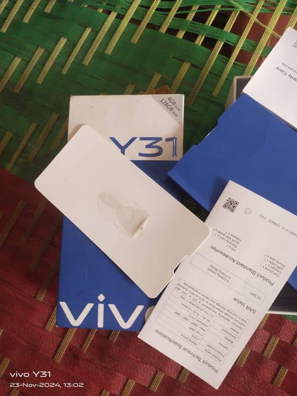 vivo y31  4 128 complete box03099873602 03121924676 3