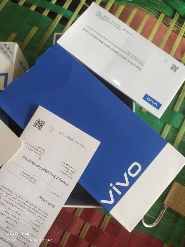 vivo y31  4 128 complete box03099873602 03121924676 4