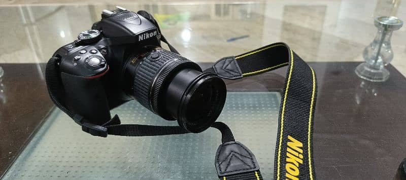 Nikon D5300 DSLR (10/10) condition purchased from Dubai 1