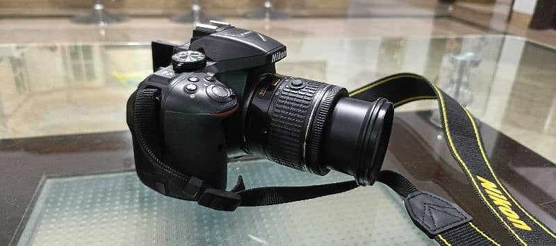 Nikon D5300 DSLR (10/10) condition purchased from Dubai 2