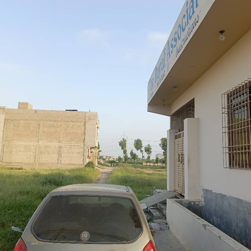 120 Sq Yard Transfer West Open Plot in SAADI TOWN BLOCK 7 4