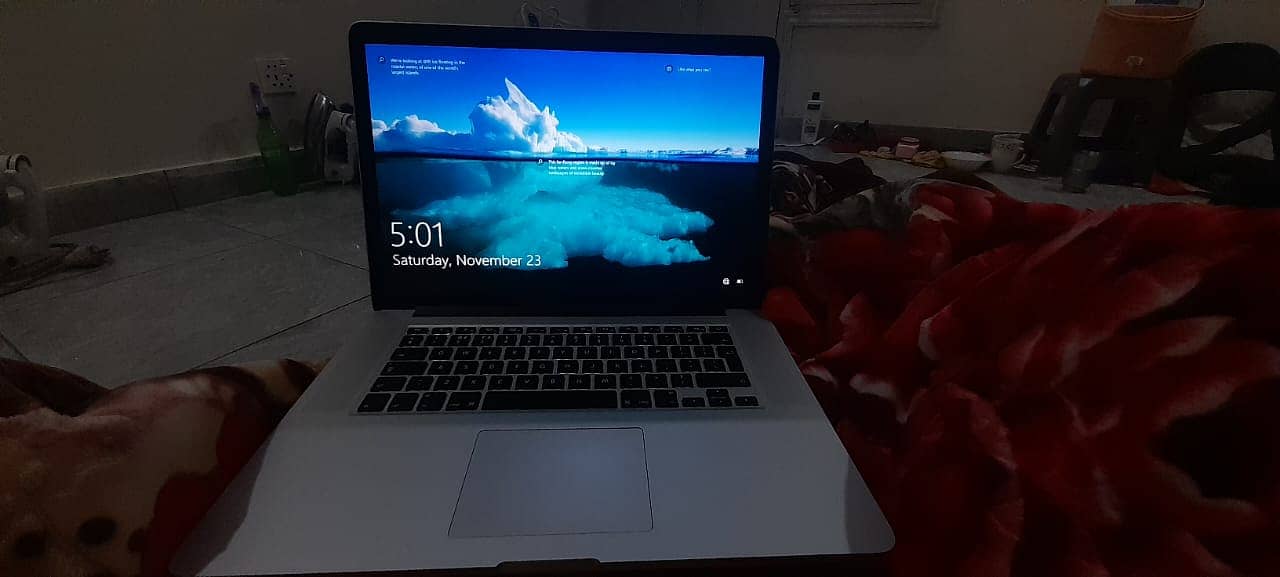 mac book pro 2015 ( 15-inch) 0