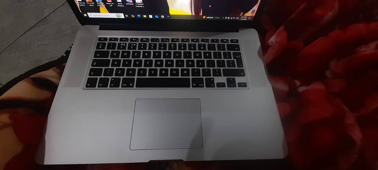 mac book pro 2015 ( 15-inch) 2