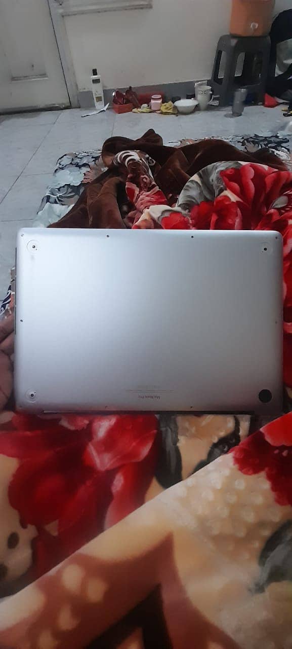 mac book pro 2015 ( 15-inch) 6