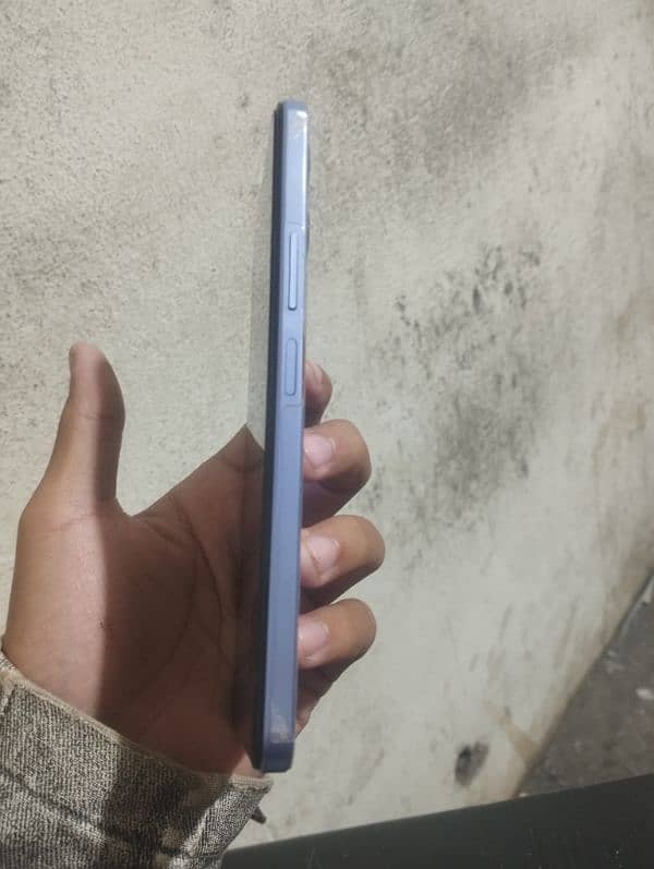 vivo y17s 6/128 2