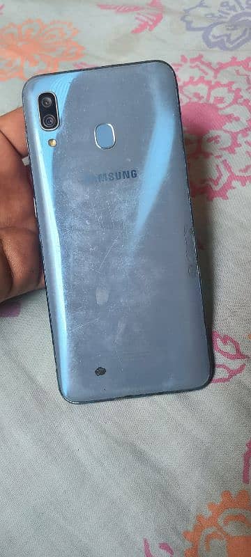 Samsung galaxy a30 4/64 sealed complete 2