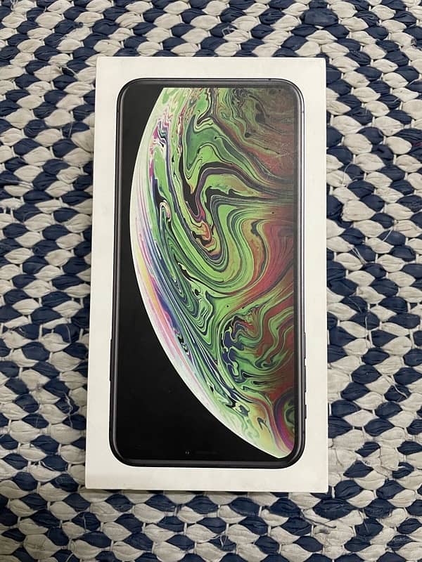 iphone xs max 4