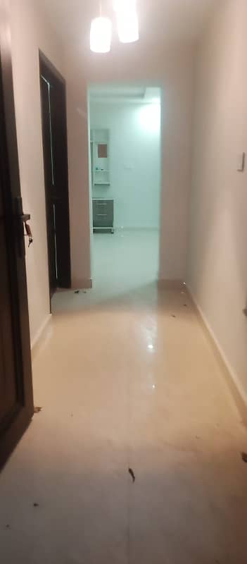 Iqbal Town 8 Marla. Ground Floor Tile Flooring Falte For Family At Chanab Block 20