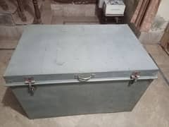 Peti (4ft) - Metal Storage Box