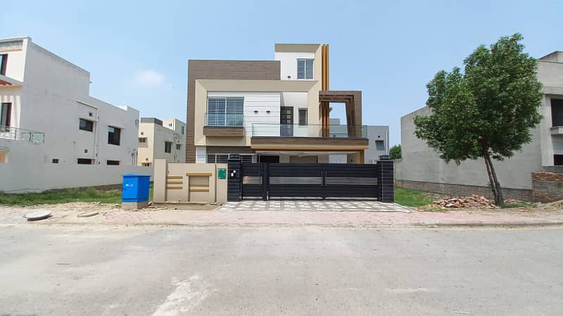 10 Marla Villa Available For Rent In Bahria Orchard 0