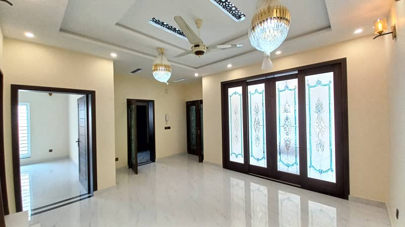 10 Marla Villa Available For Rent In Bahria Orchard 9