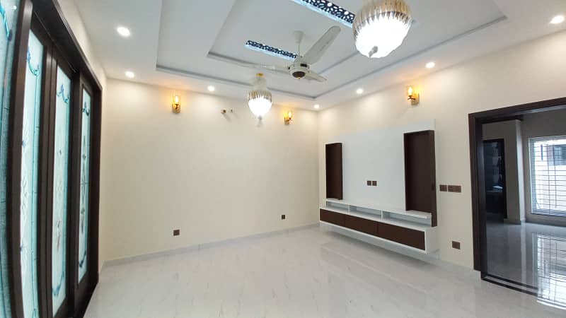 10 Marla Villa Available For Rent In Bahria Orchard 10