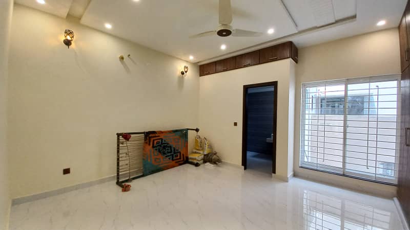 10 Marla Villa Available For Rent In Bahria Orchard 15