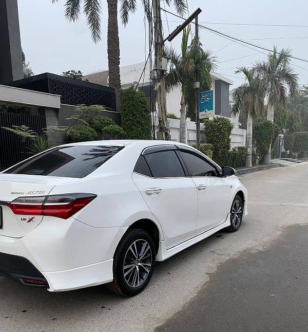 Toyota Altis Grande 2019 4