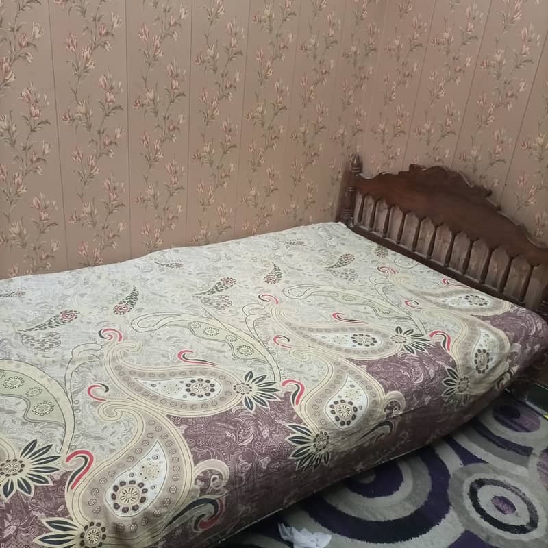 Single wooden bed 3