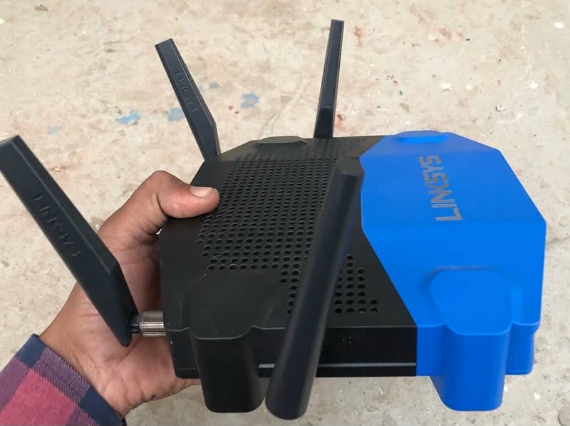 Linksys WRT3200ACM wifi Router 2