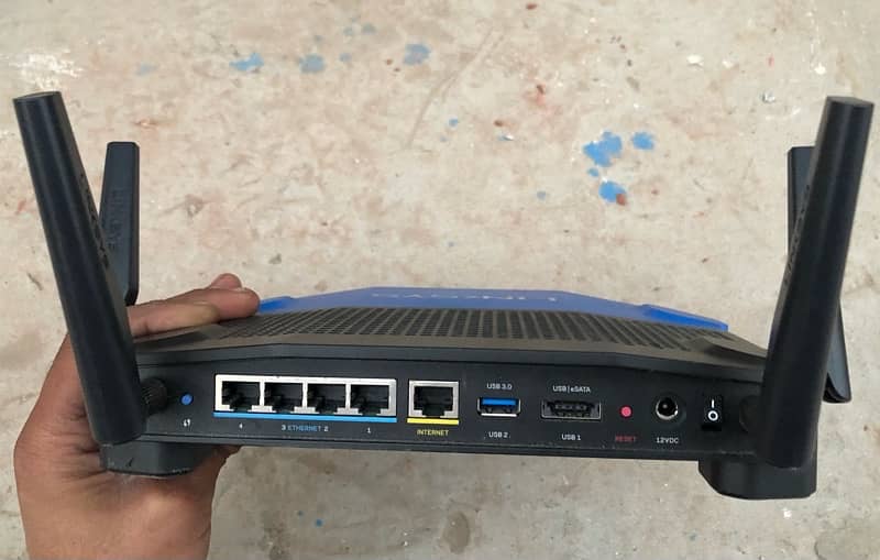 Linksys WRT3200ACM wifi Router 3