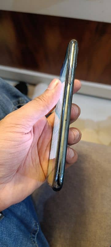 iPhone 11 Pro 256 GB single sim PTA 3