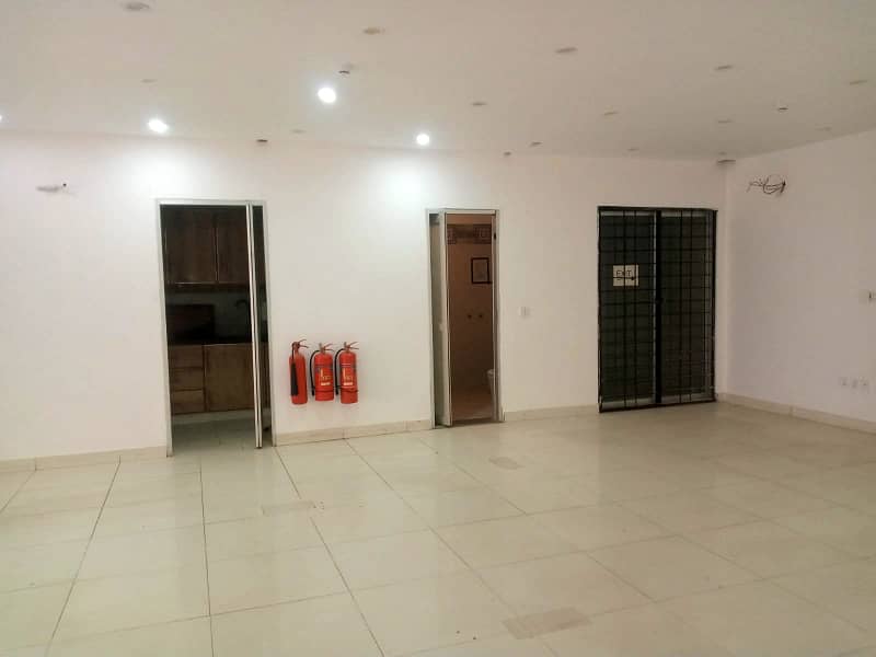 8 Marla Commercial Office for rent in DHA Phase 8 4