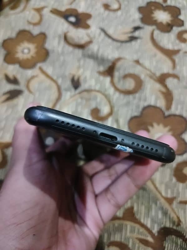 iPhone 11 Urgent sale 4