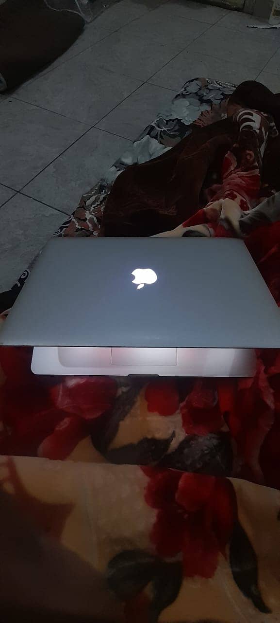 mac book pro 2015 ( 15-inch) 8