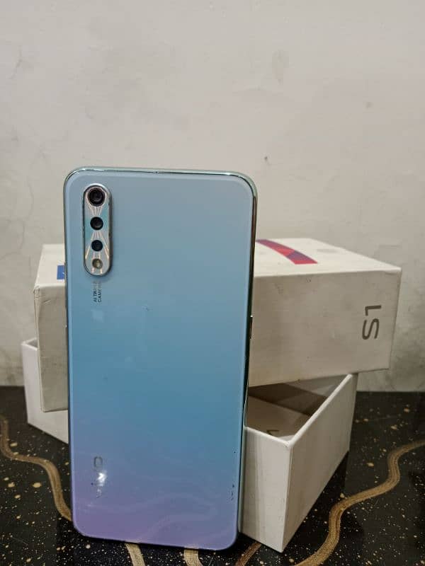 VIVO S1 0