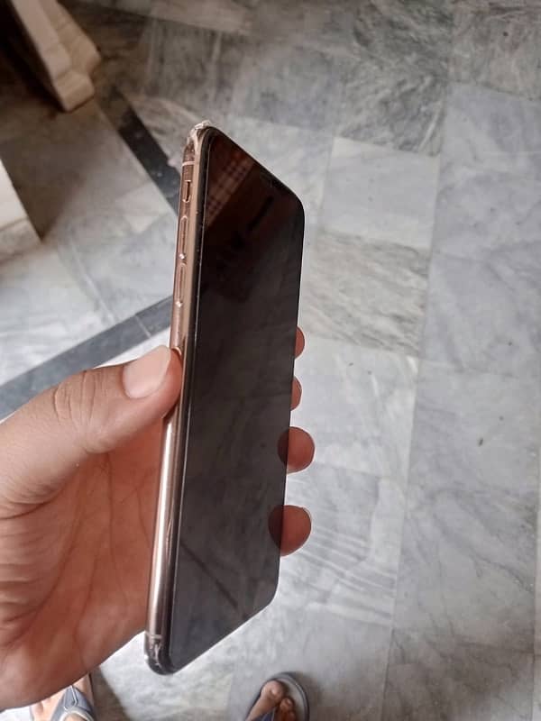 iPhone Xs Max 256 GB Non PTA 4