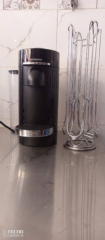 Nespresso vortuo plus deluxe in superb condition 3