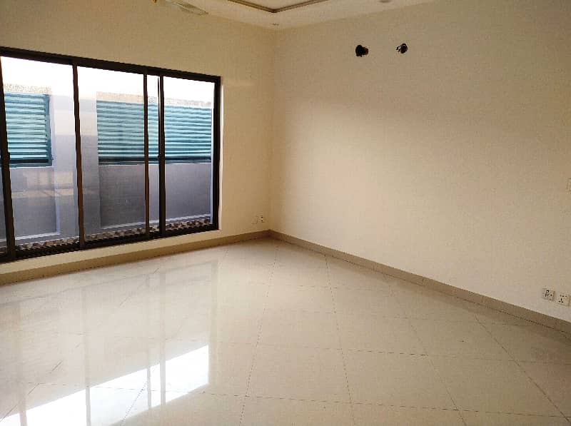 01 Kanal Tiles Floor Beautiful Upper Portion Available For Rent In DHA Lahore 0