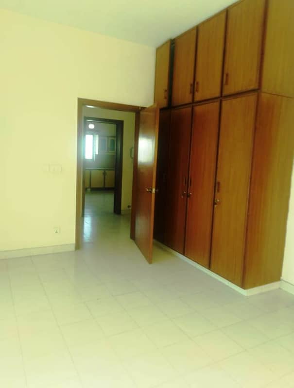 01 Kanal Tiles Floor Beautiful Upper Portion Available For Rent in DHA Lahore Cantt 0