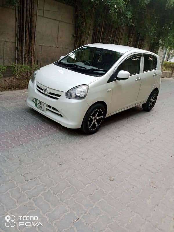 Daihatsu Mira 2013 pearl white 2