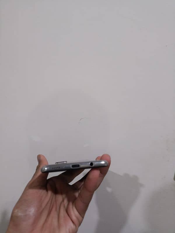 Samsung galaxy a71 8gb 128gb screen cracked 4