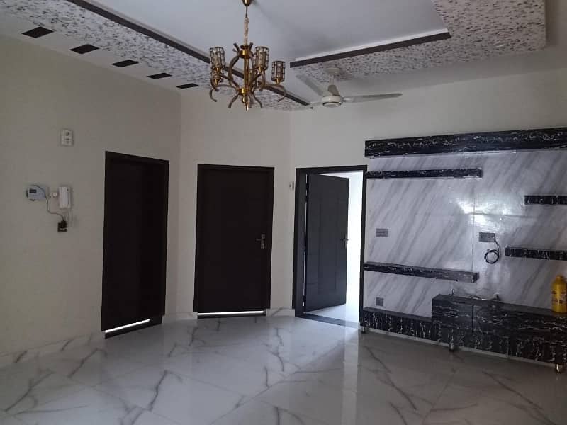 8 Marla Brand New Villa Available For Rent 4