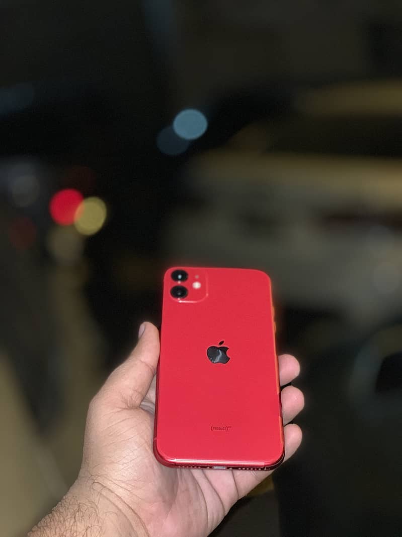 Iphone 11 (Product Red) 128GB 4