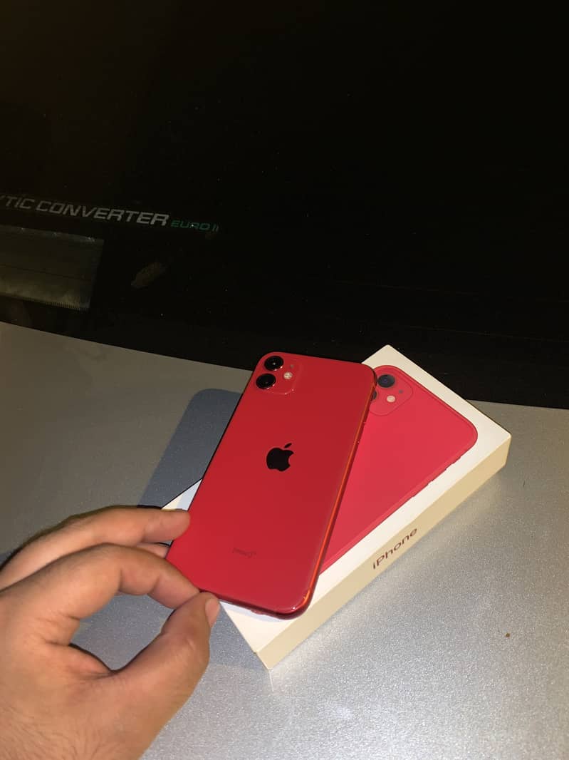 Iphone 11 (Product Red) 128GB 8