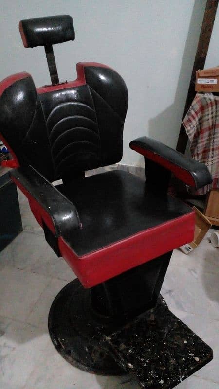 chair 360° rotation access used in beauty parlour 0