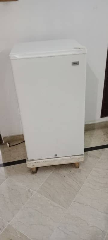 Haier Mini Fridge With stand 0