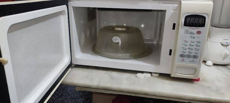 Dawlance microwave oven with grill 3