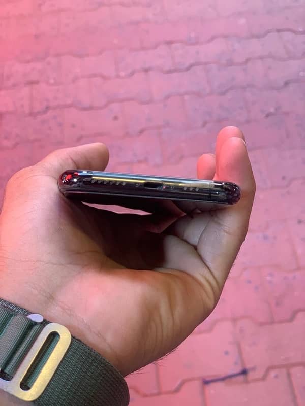 iPhone 11 Pro 64gb PTA Approved  Dul Sim All ok 10 by 10 condition 1